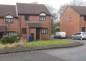 Semi-detached house To Rent in High Wycombe