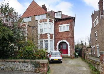 Flat To Rent in Littlehampton