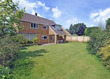 Detached house To Rent in Godalming