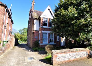 Flat To Rent in Littlehampton