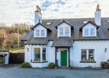Semi-detached house For Sale in Peebles