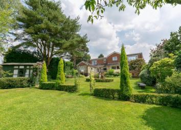 Detached house For Sale in Uckfield