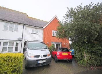 Semi-detached house To Rent in Colchester