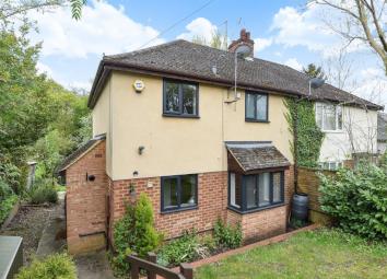 Terraced house To Rent in High Wycombe