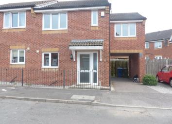 Semi-detached house To Rent in Mansfield