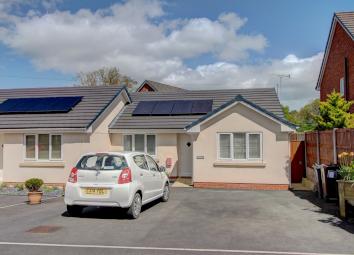Bungalow For Sale in Mold