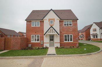 3 Bedroom Semi-detached house to rent
