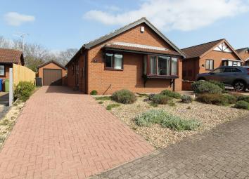 Detached bungalow For Sale in Gainsborough