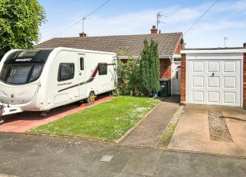 Semi-detached bungalow For Sale in Stafford