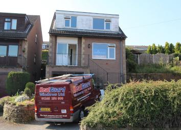 Detached house To Rent in Dronfield