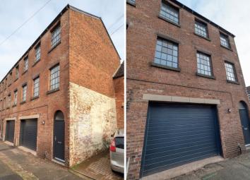 Town house For Sale in Leek