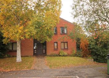 Flat To Rent in Redditch