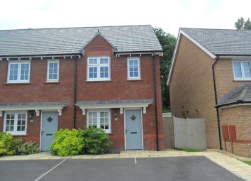End terrace house To Rent in Swansea