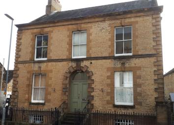 Flat For Sale in Crewkerne