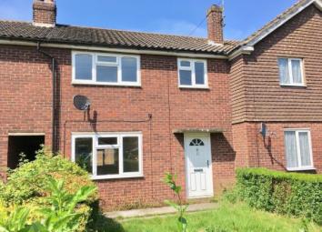 Terraced house For Sale in Warwick