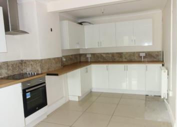 Terraced house To Rent in Ferndale