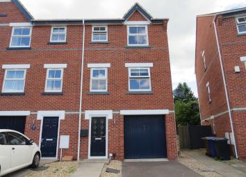 Town house For Sale in Ilkeston