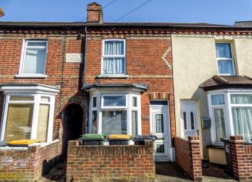 Terraced house For Sale in Bedford