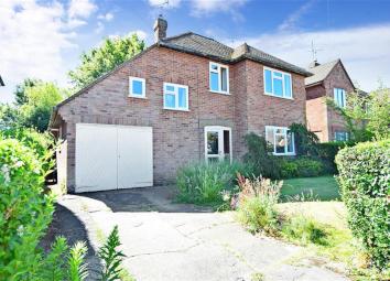 Detached house For Sale in Ashford