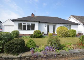 Detached bungalow To Rent in Wirral