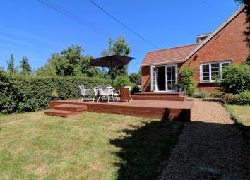 Detached house For Sale in Guildford