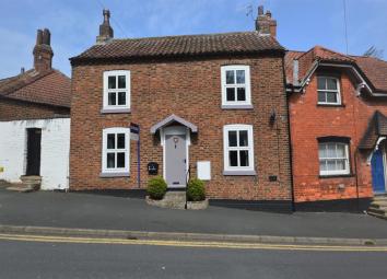 Semi-detached house For Sale in Filey
