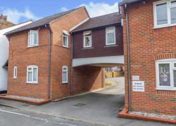 Flat For Sale in Marlow