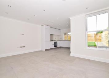 Semi-detached house For Sale in Gravesend