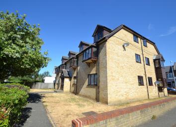 Flat To Rent in Surbiton