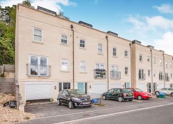 End terrace house To Rent in Bath