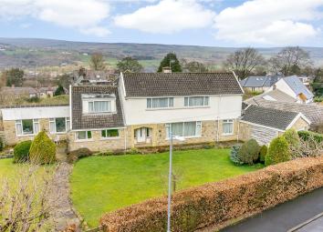 Detached house For Sale in Ilkley