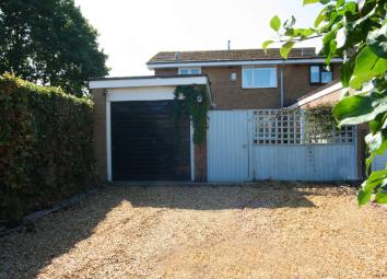3 Bedroom Semi-detached house to rent