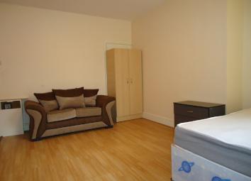 Studio To Rent in Leeds