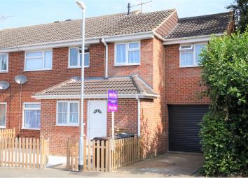 Semi-detached house For Sale in Ashford