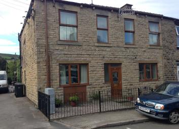 Flat To Rent in Glossop