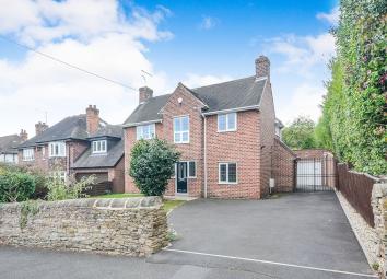Detached house To Rent in Chesterfield
