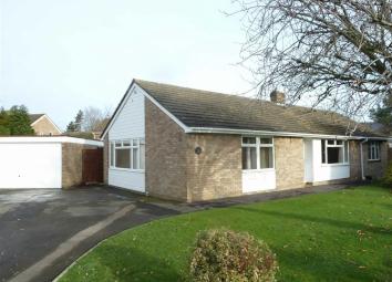 Detached bungalow For Sale in Reading
