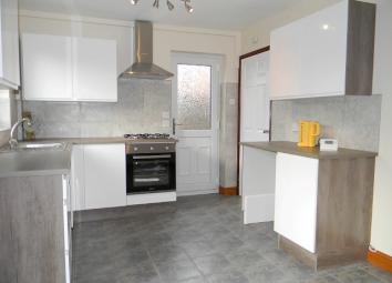 Semi-detached house To Rent in Deeside