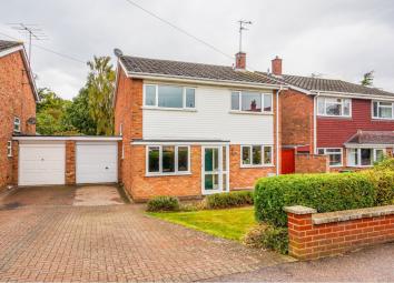 Detached house For Sale in Bedford