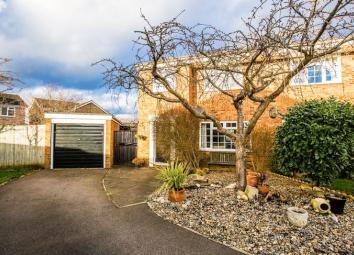 Semi-detached house For Sale in Buckingham