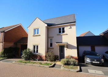 Detached house For Sale in Bracknell
