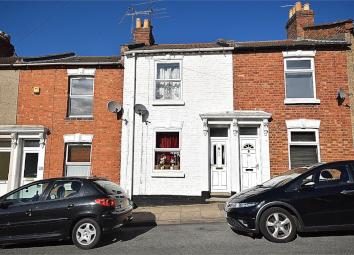 Terraced house For Sale in Northampton