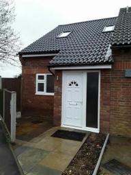 Terraced house To Rent in Staines