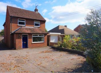 Detached house For Sale in Devizes