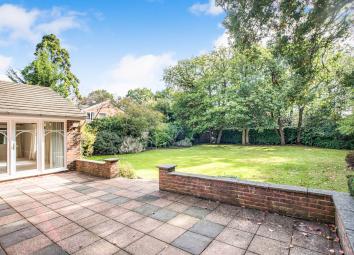 Detached house To Rent in Gerrards Cross