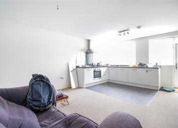 Flat To Rent in Cirencester