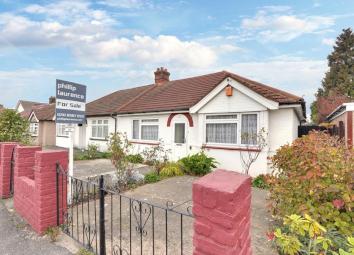 Semi-detached house For Sale in Hayes
