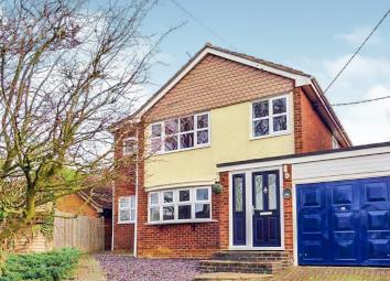Detached house For Sale in Sandy