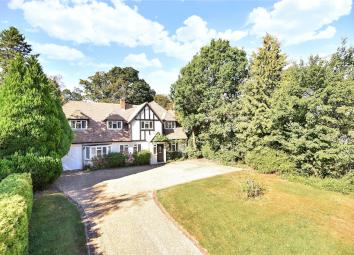 Detached house For Sale in Gerrards Cross