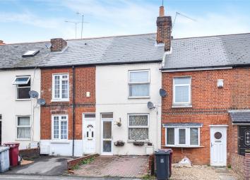 Terraced house For Sale in Reading